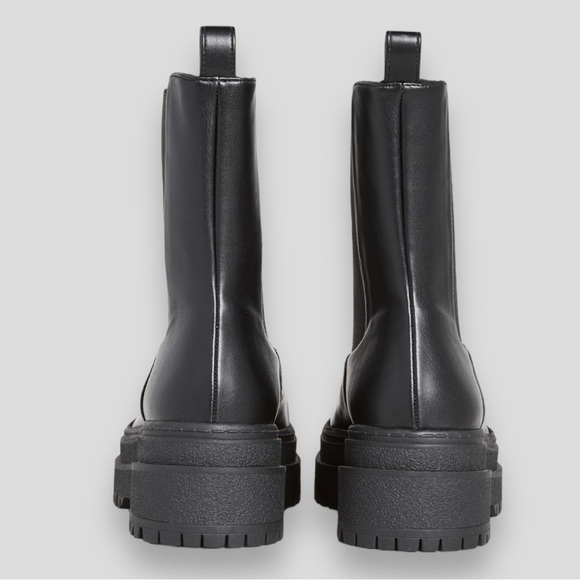 Good American Pull On Lug Thick Sole Chunky Chelsea Black Boots - Picture 6 of 10